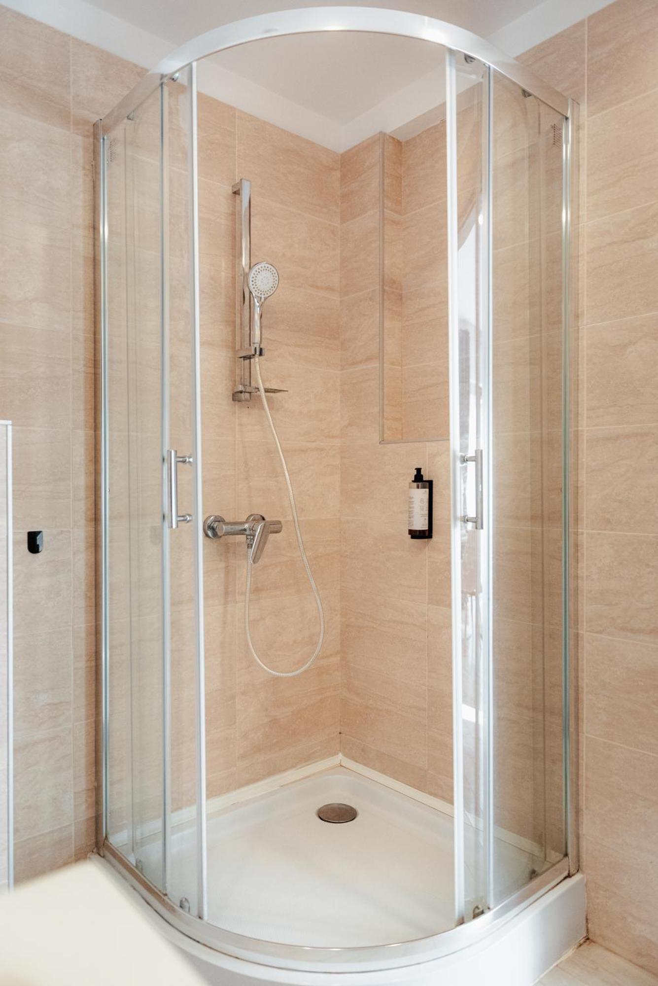 Downtown Apartment Boutique - Blue & Pink بوخارست المظهر الخارجي الصورة